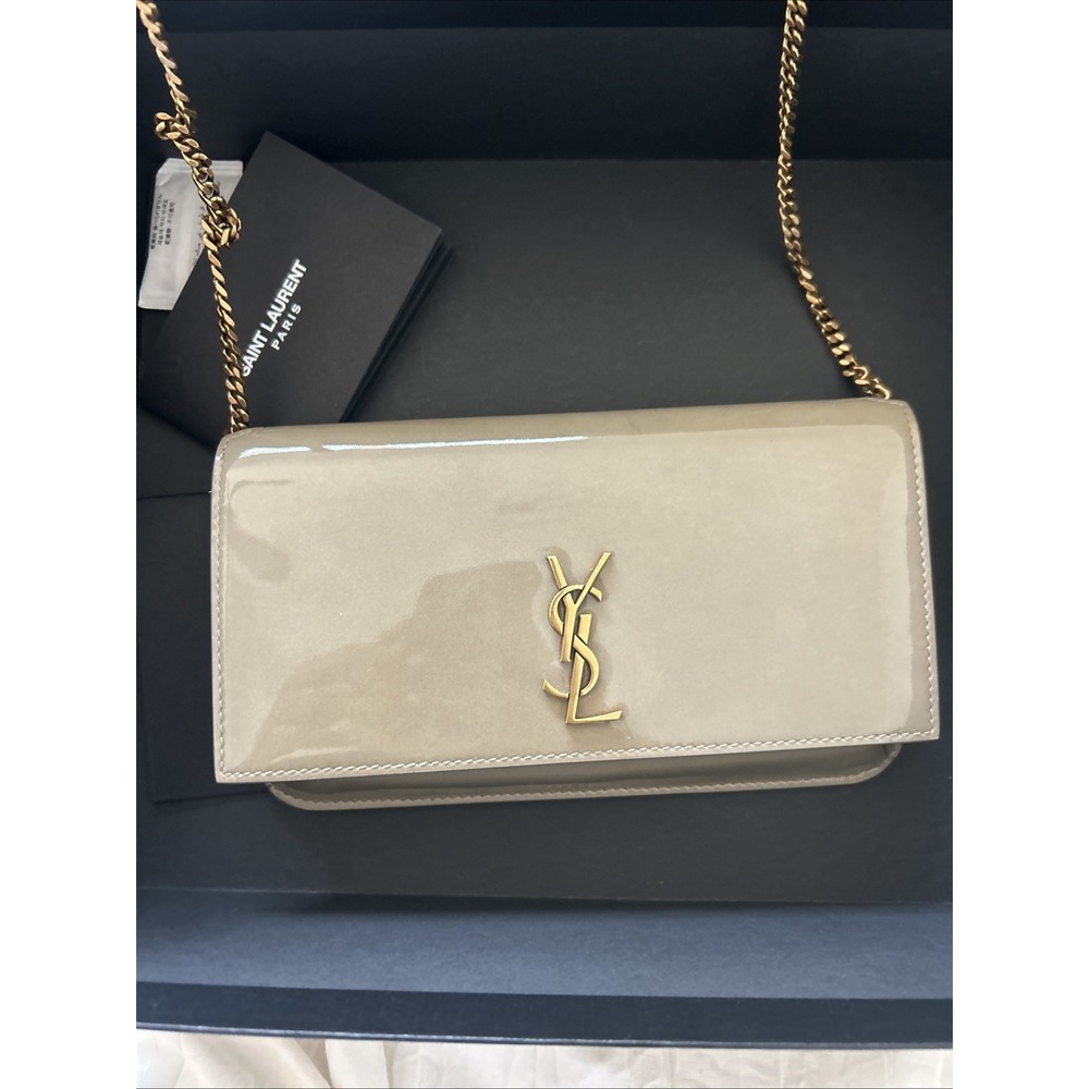 SAINT LAURENT YSL Cassandre $830 Soft Sage Patent Leather Phone Holder NEW - Picture 3 of 10